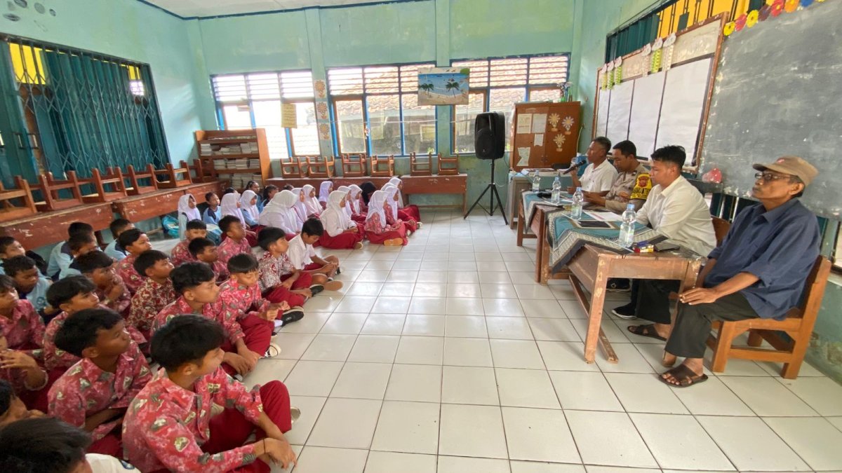 Sosialisasi Pencegahan Bullying oleh Kapolsek Buahdua
